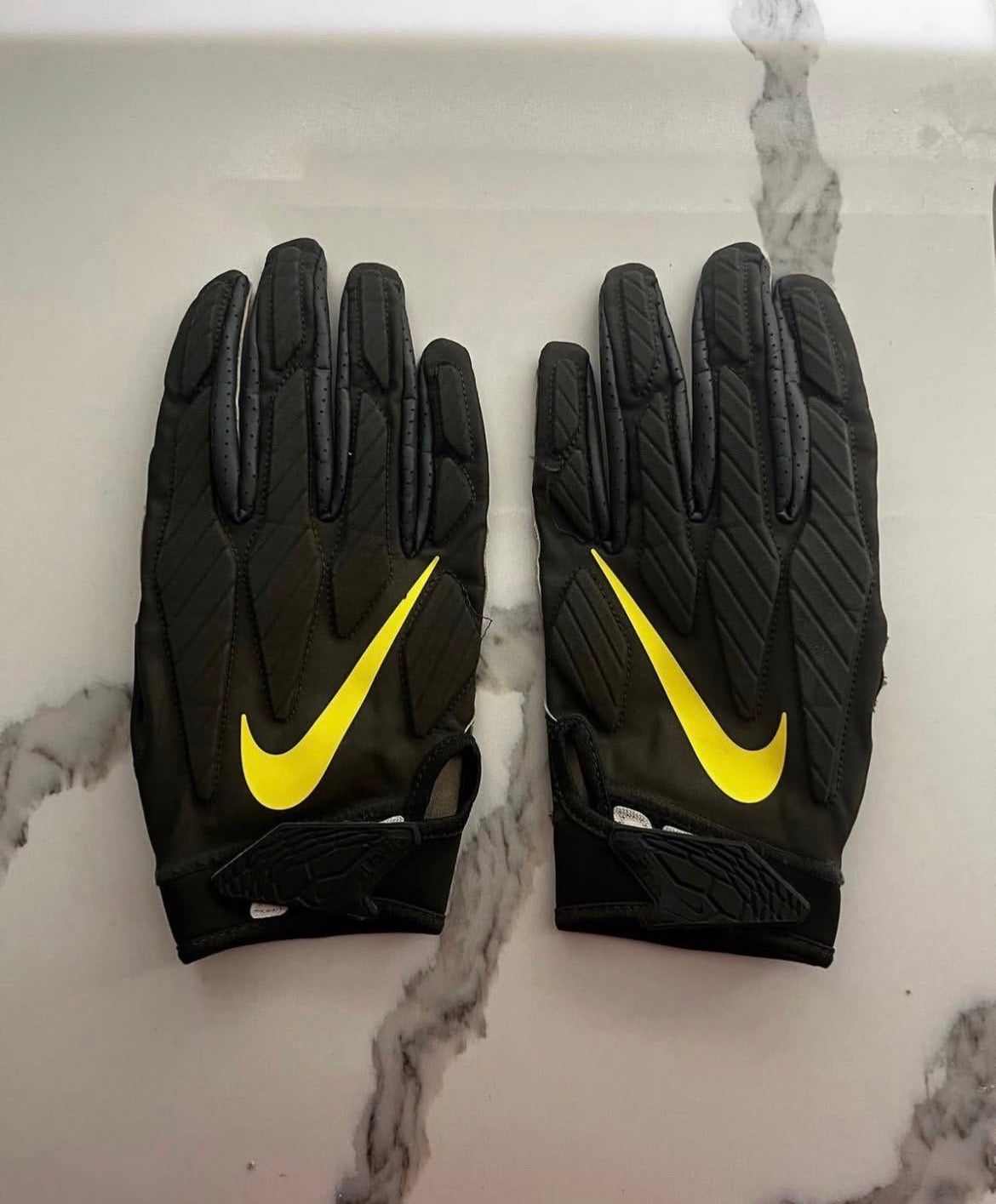 OREGON FOOTBALL GLOVES