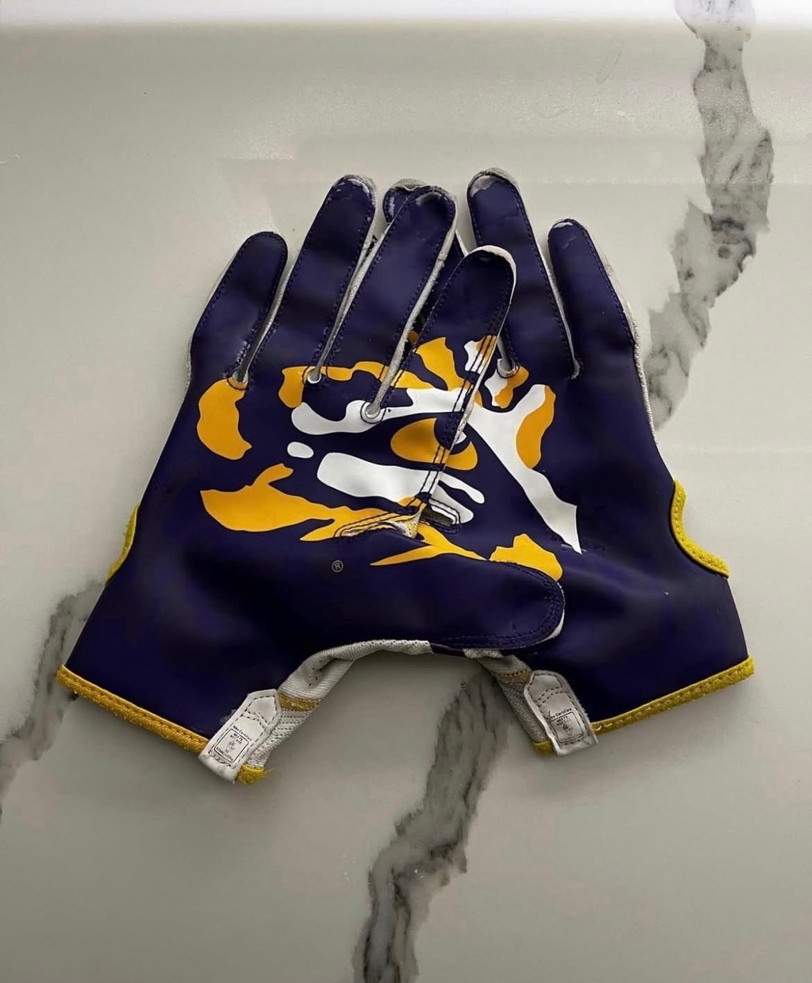 LSU FOOTBALL GLOVES