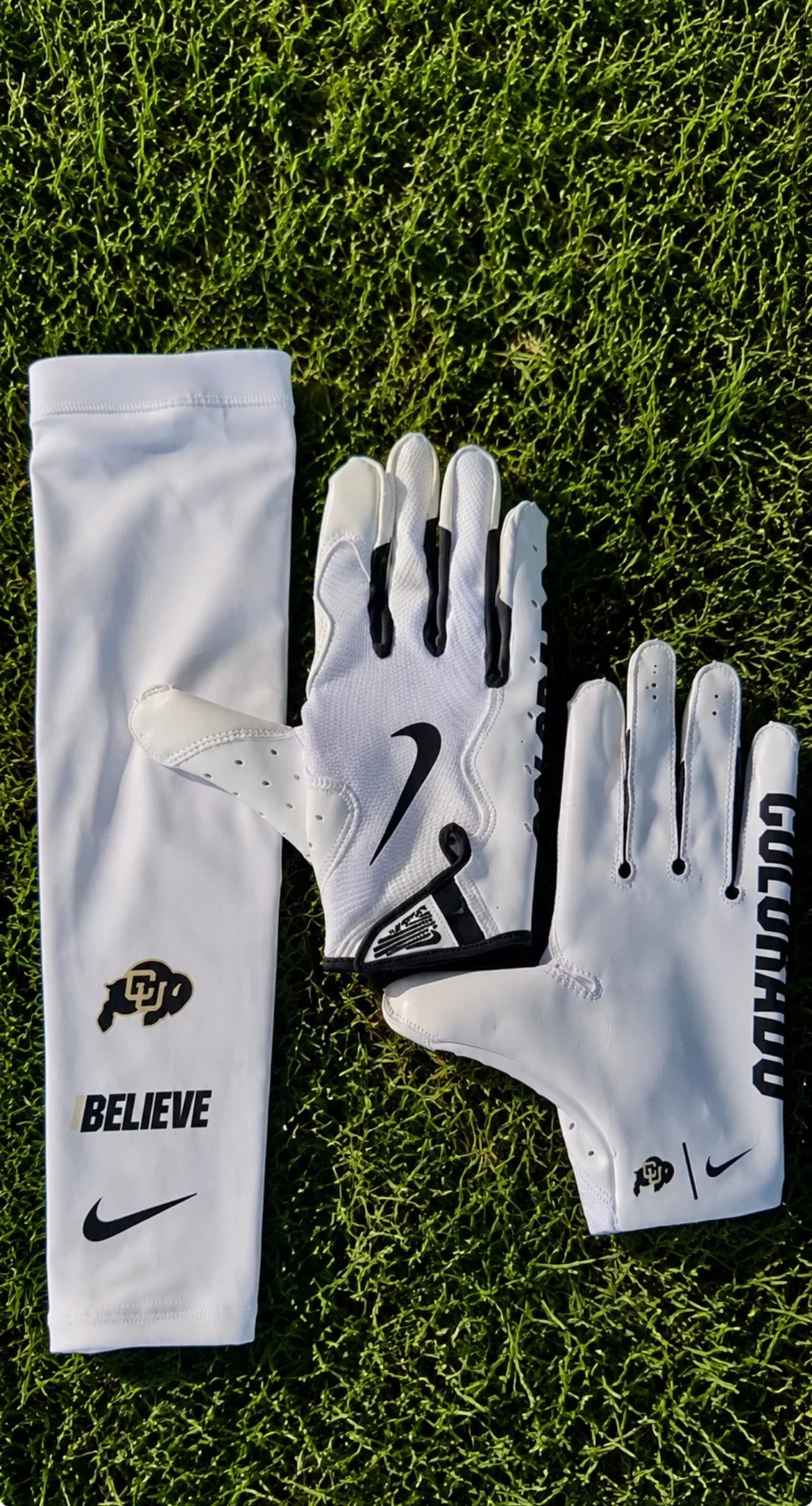 GLOVES X ARMSLEEVE